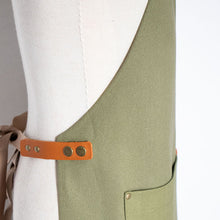 Load image into Gallery viewer, Pieter de Jager – Canvas &amp; Leather Apron - Olive Green
